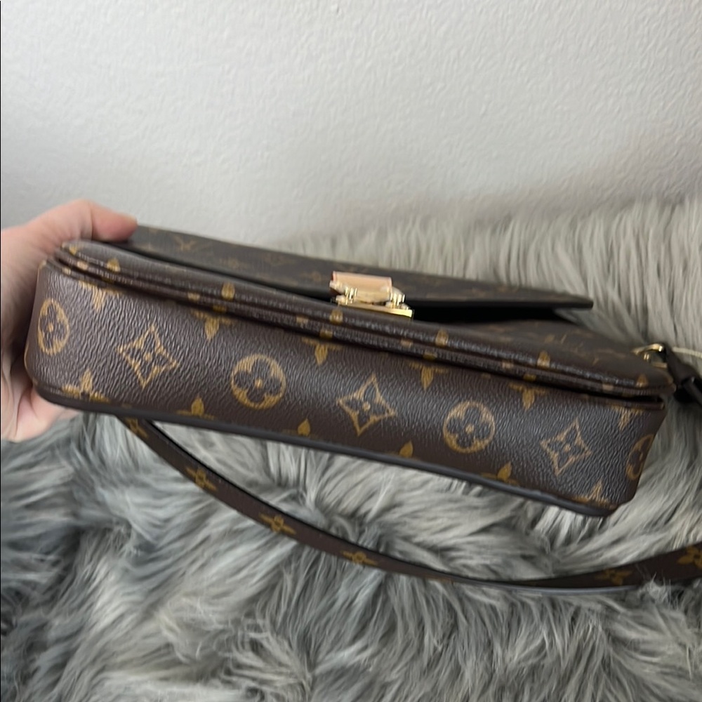 NWT Louis Vuitton Pochette Métis in Monogram Canvas M44875 - Picture 7 of 13